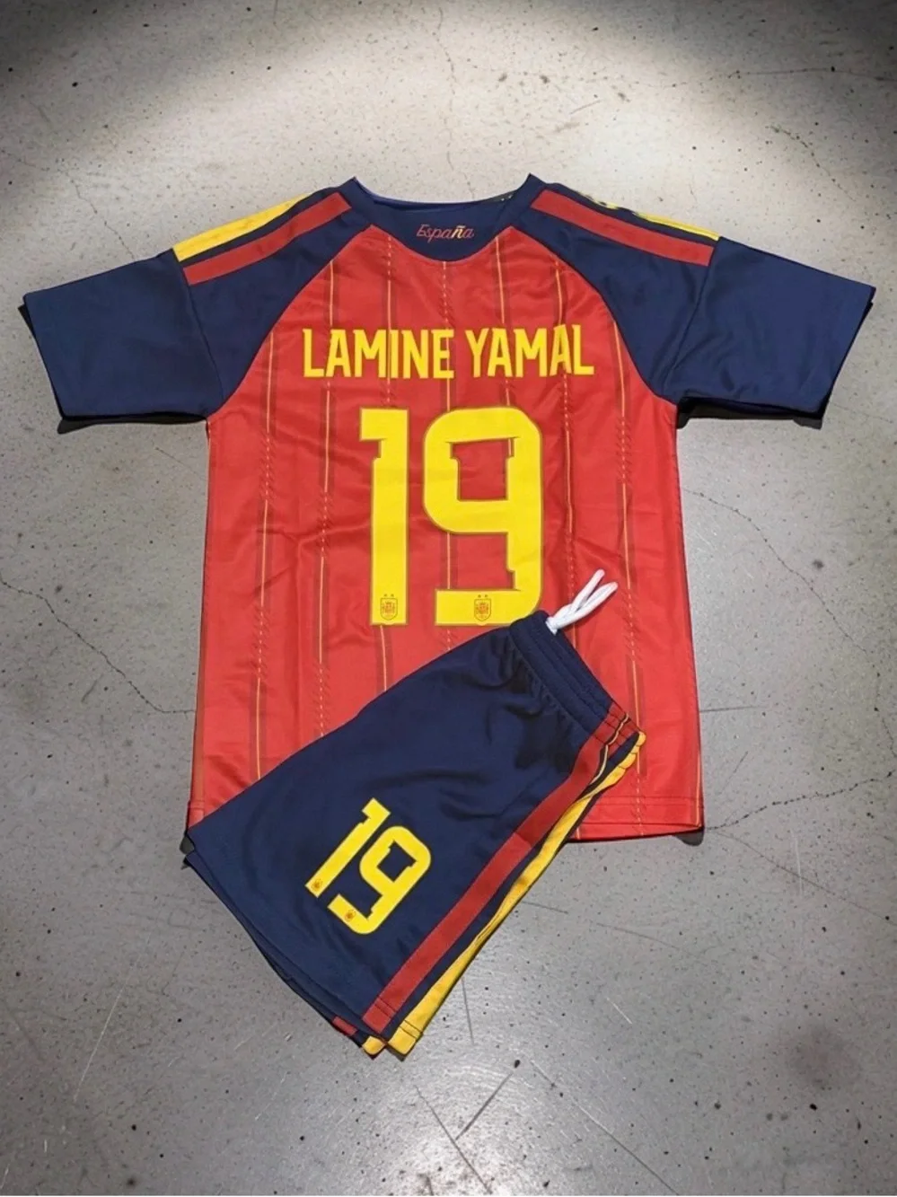 Lamine Yamal Spain 2026 World Cup Kids Jersey Shorts Kit #19 España